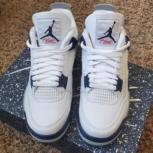 Jordan 4 Midnight Navy - Size 7.5 Men / Size 9 Women - DH6927-140 - BNIB
